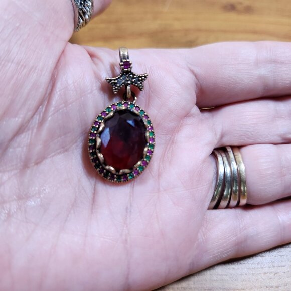 Vintage Womens Ruby & Emerald Pendant in 14kt & 925 Sterling Silver - Picture 6 of 8
